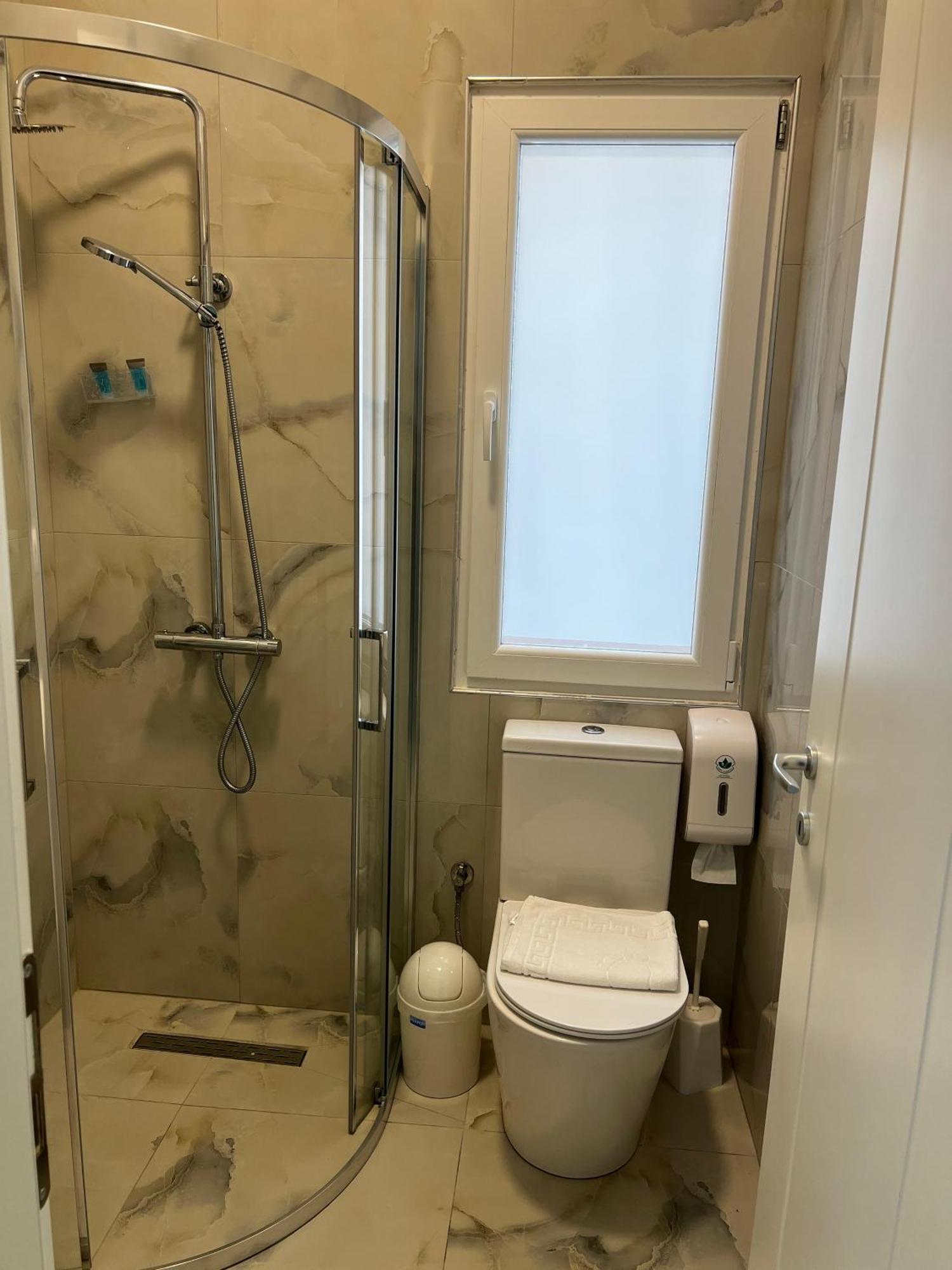 Helena Hotel Shëngjin Kültér fotó